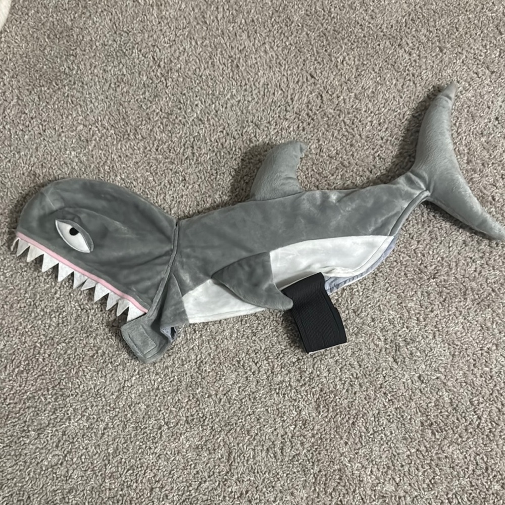 Pet Shark Costume - Size M for cat or small dog
